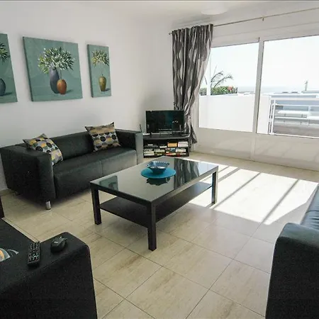 Вілла In Puerto Del Carmen Sleeps 6 Includes Swimming Pool And Wifi *
