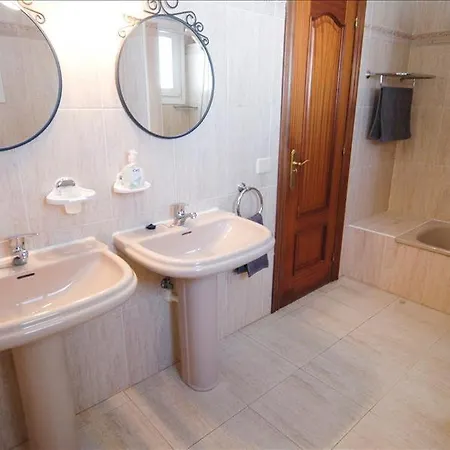 Вілла In Puerto Del Carmen Sleeps 6 Includes Swimming Pool And Wifi *